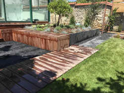 Aménagement extérieur pour conception d'un jardin à l'anglaise avec implantation d'une fontaine  